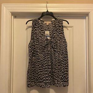 Sleeveless women top